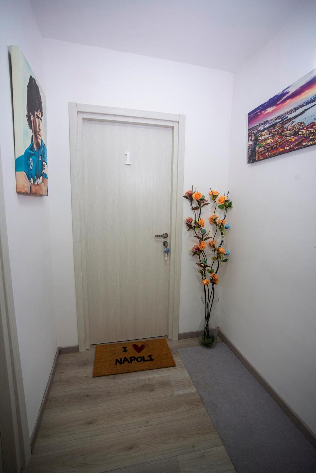 Na City Rooms Неаполь Экстерьер фото