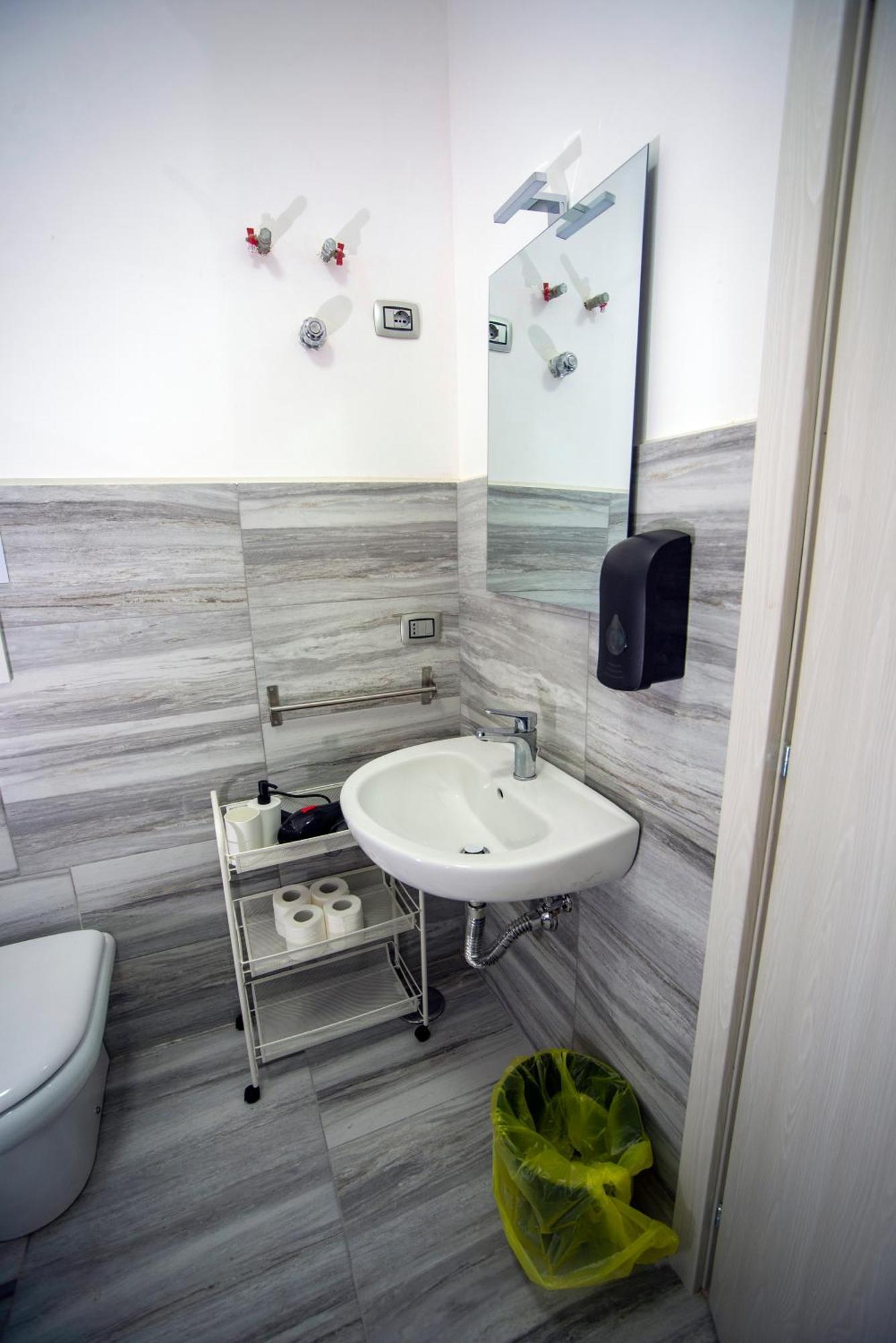 Na City Rooms Неаполь Экстерьер фото
