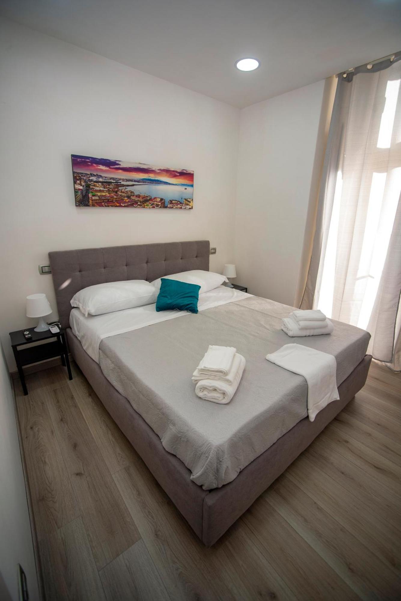 Na City Rooms Неаполь Экстерьер фото