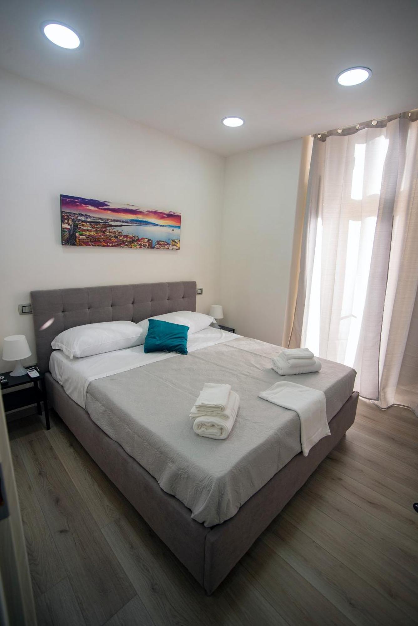 Na City Rooms Неаполь Экстерьер фото