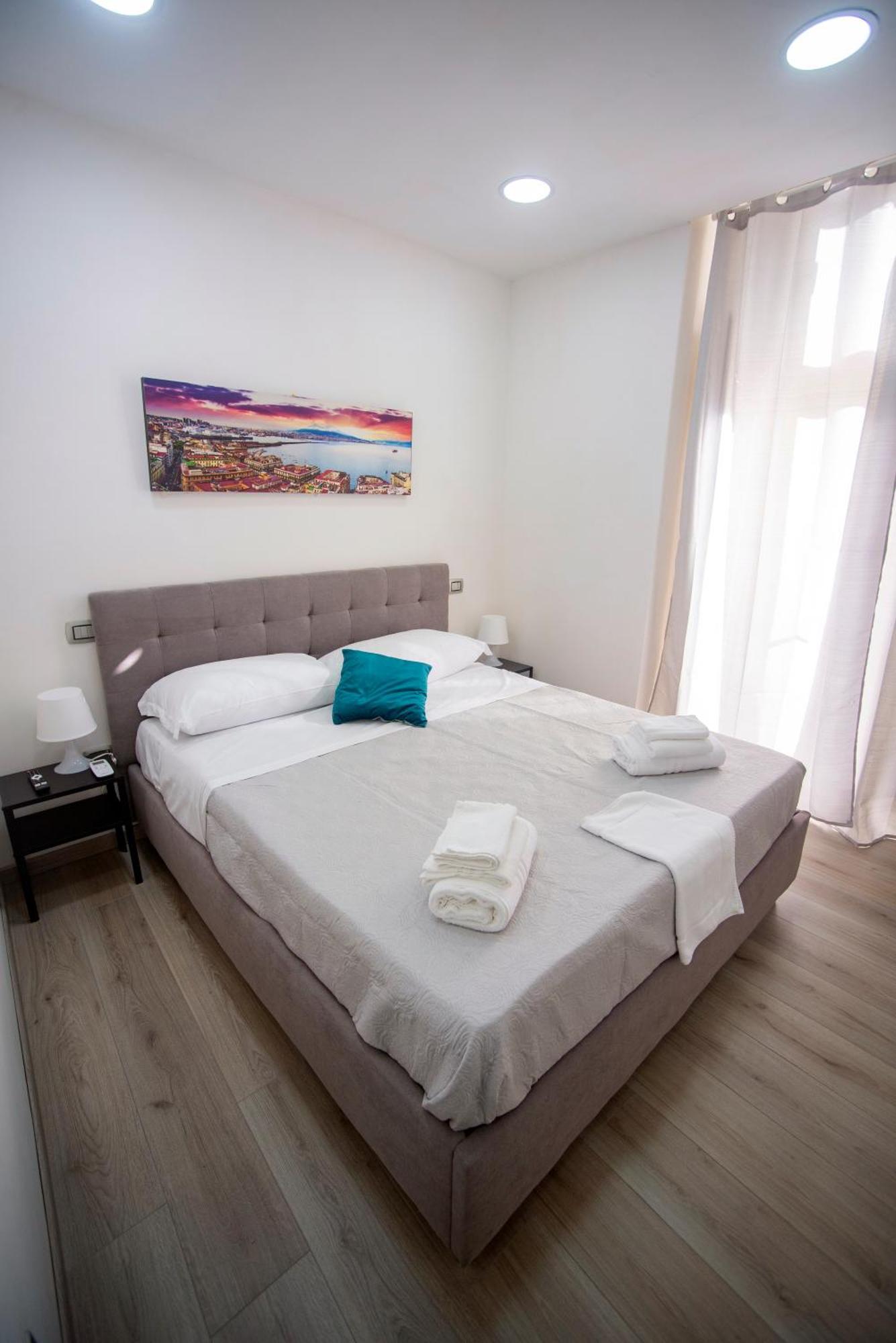 Na City Rooms Неаполь Экстерьер фото