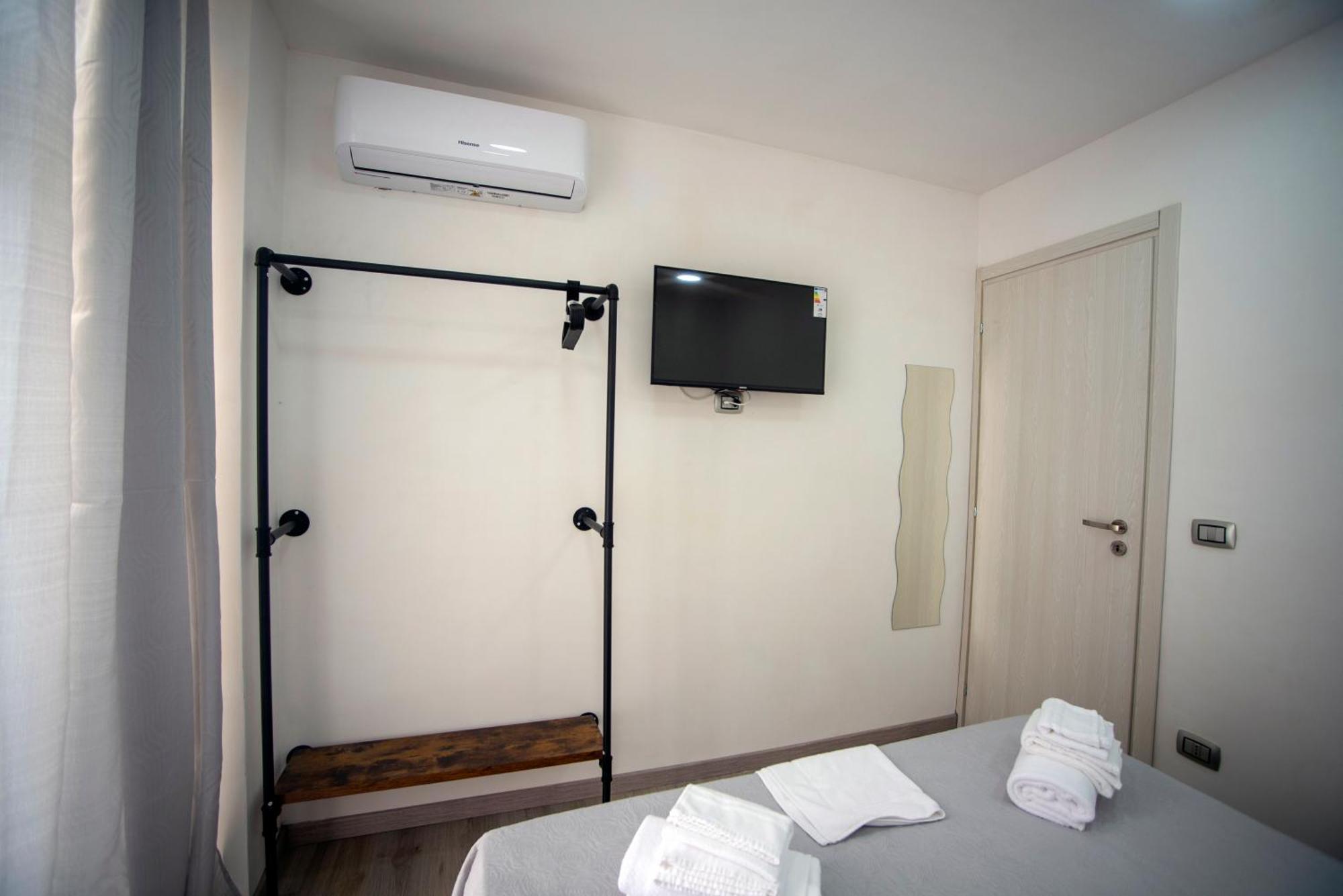 Na City Rooms Неаполь Экстерьер фото