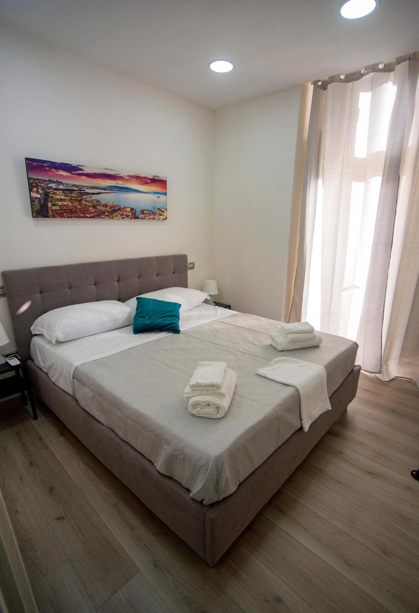 Na City Rooms Неаполь Экстерьер фото