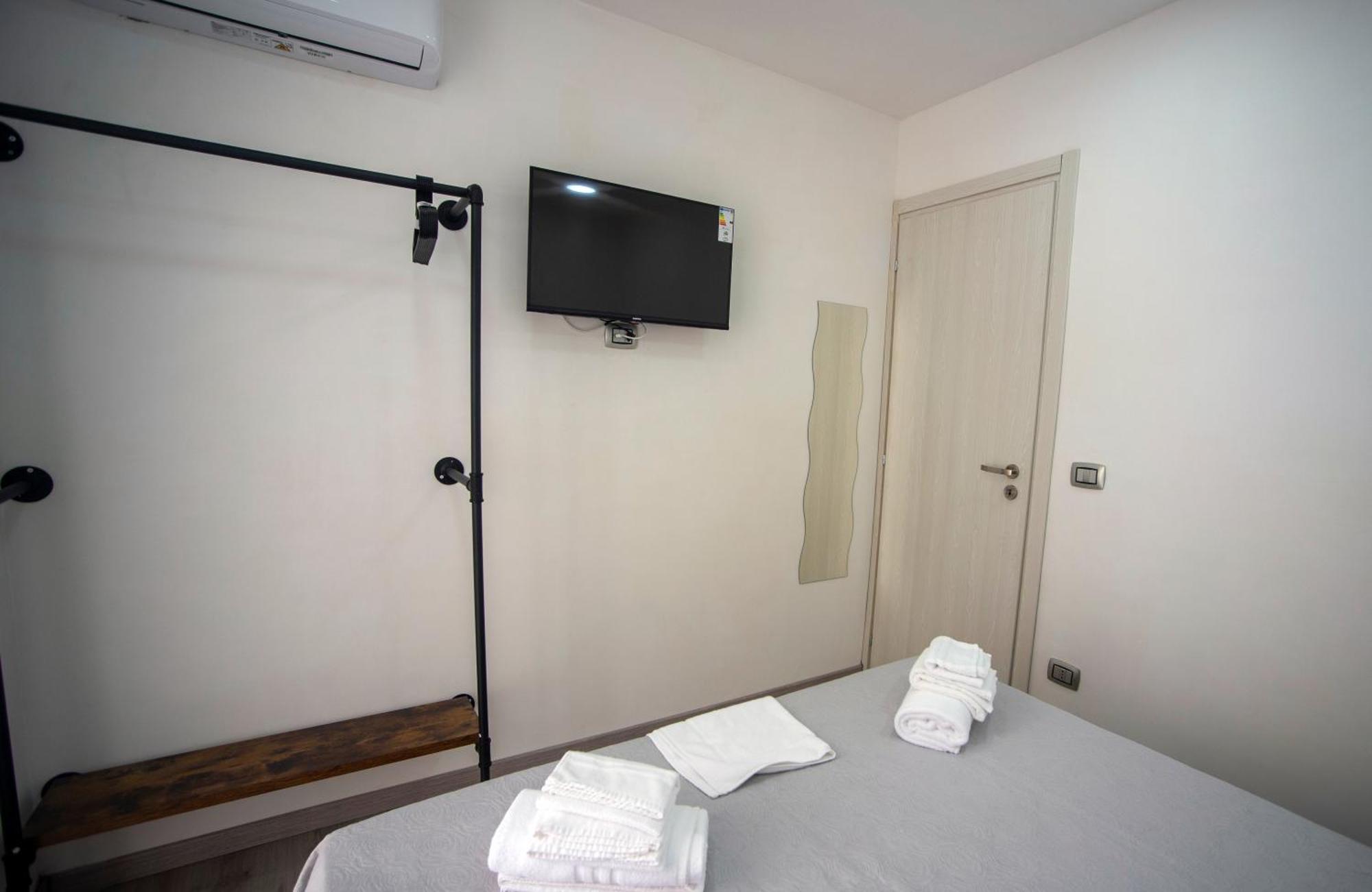 Na City Rooms Неаполь Экстерьер фото