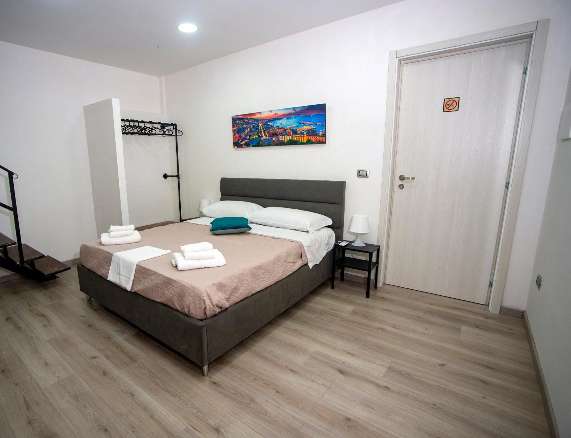 Na City Rooms Неаполь Экстерьер фото